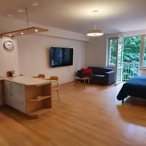 Apartment 46m2 S Balkonem V Lazenskem Centru