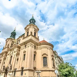 Appartamento The Old Town Square & Parizska, Praga